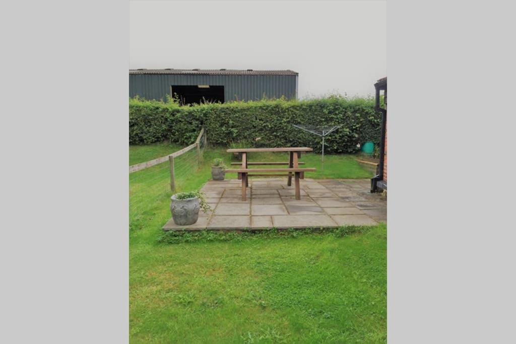 The Old Cowshed Annexe Apartamento Taunton Exterior foto